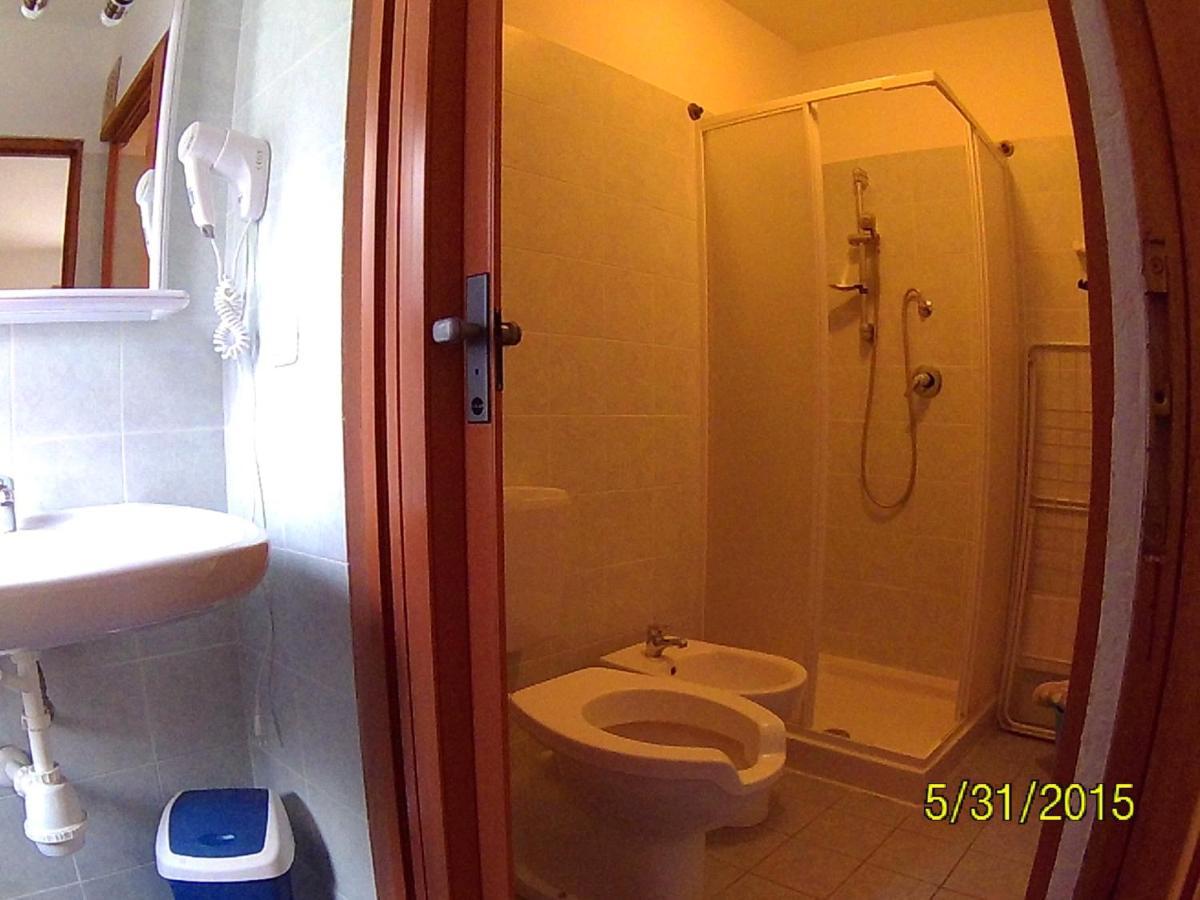 Aparthotel Residenza La Ruina Fenestrelle Pokoj fotografie